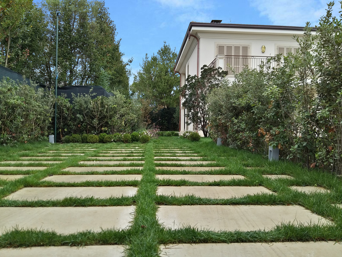 Private garden maintenance, Tuscany